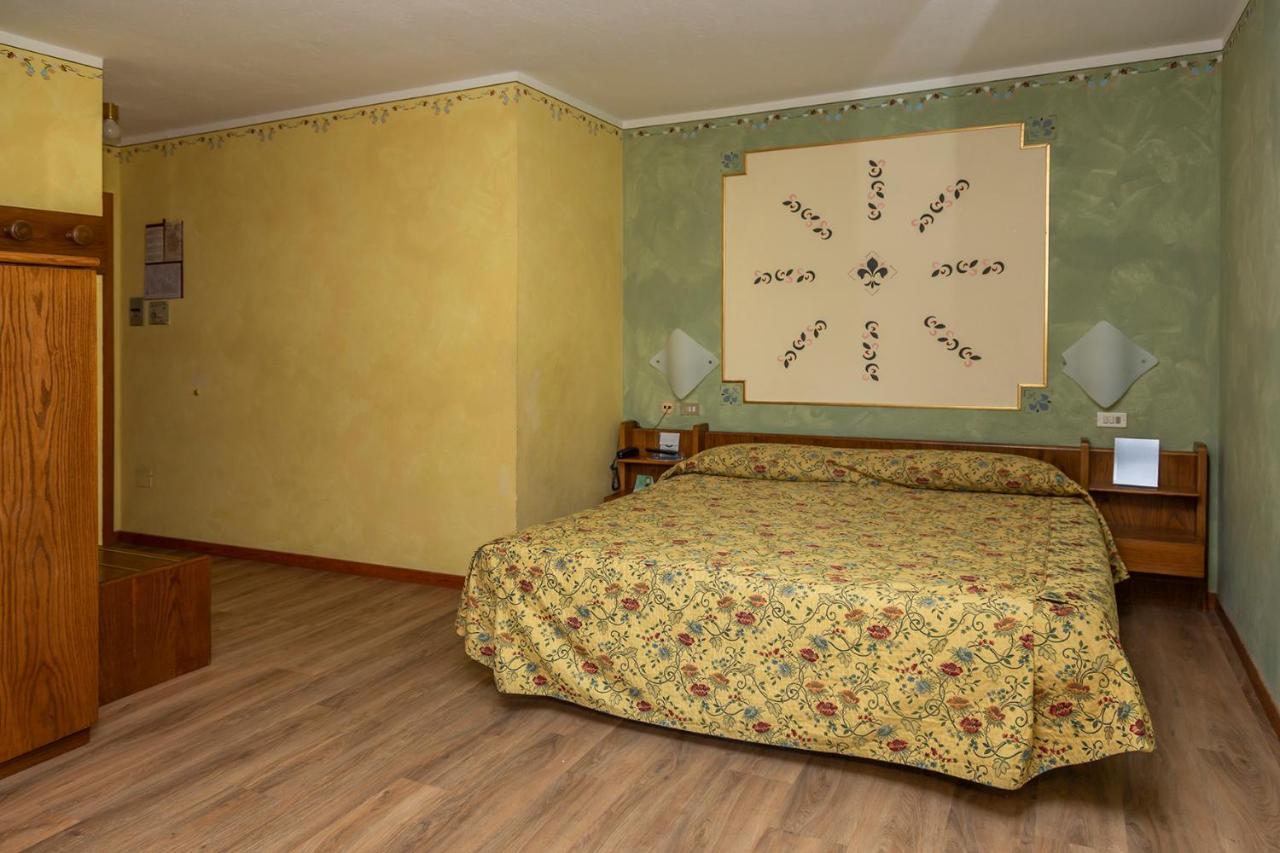 Hotel Chaberton Чезана-Торинезе Екстер'єр фото